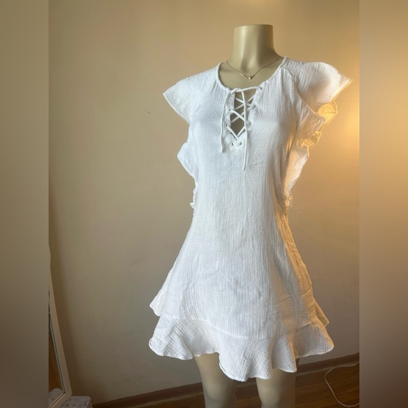 Tavik Dresses & Skirts - New NWOT Tavik White Lace-up Mini Dress